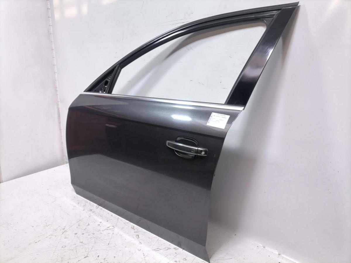 Audi A4 8K B8 original T&uuml;r vorn links LZ7L Lavagrau Rohbau Bj.2009